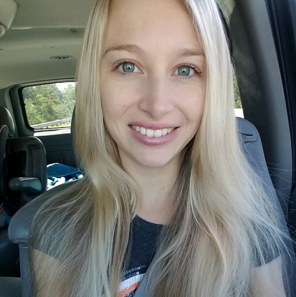 Meet your Posher, Rena - Picture 1 of 1